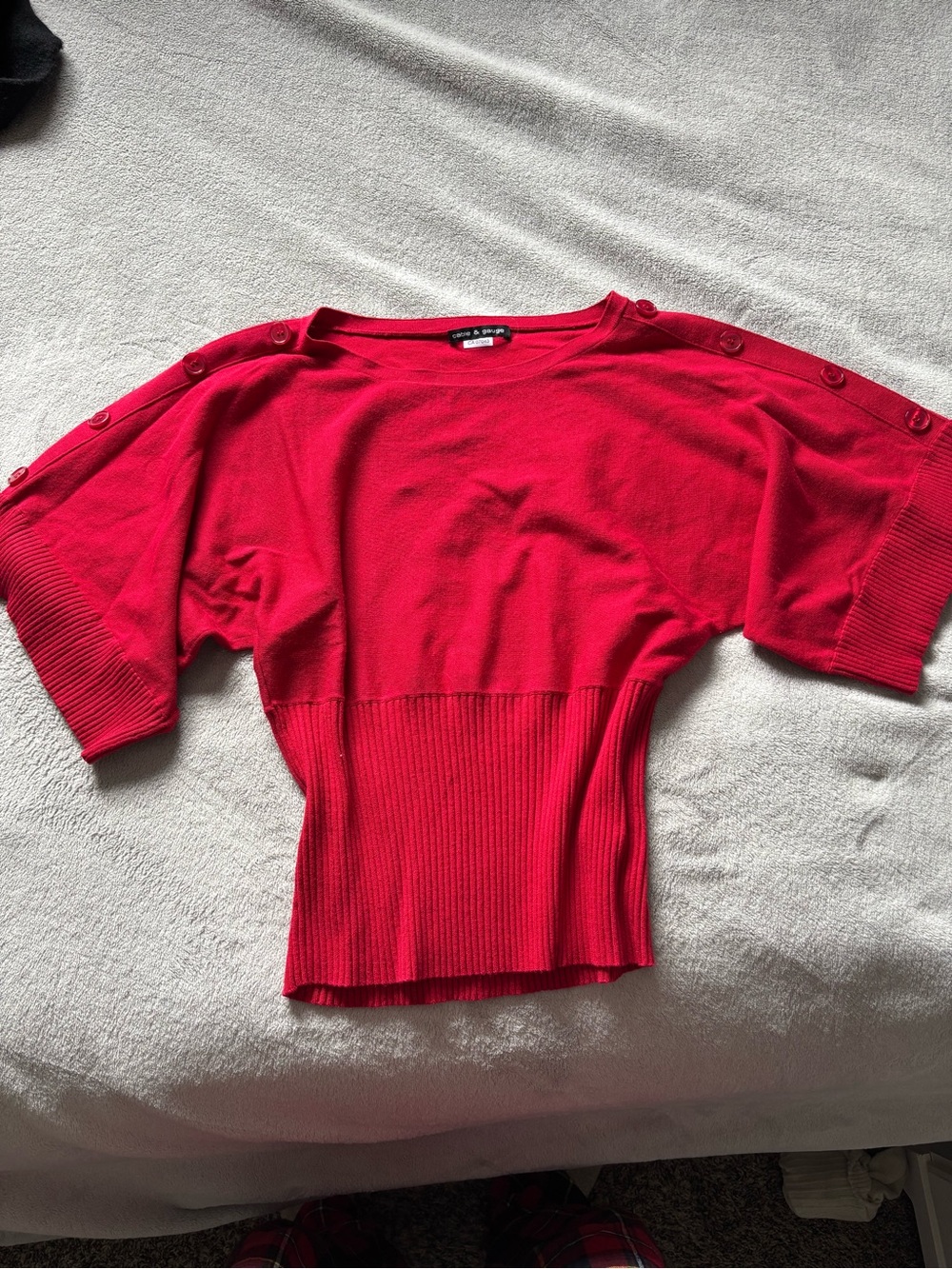 Cable & Gauge Red Button-Shoulder Ribbed Waist Top